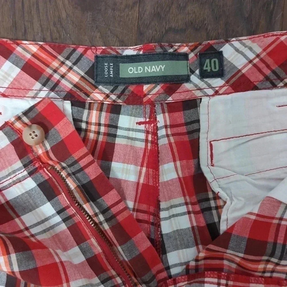 Bermuda Shorts - Picture 2 of 7